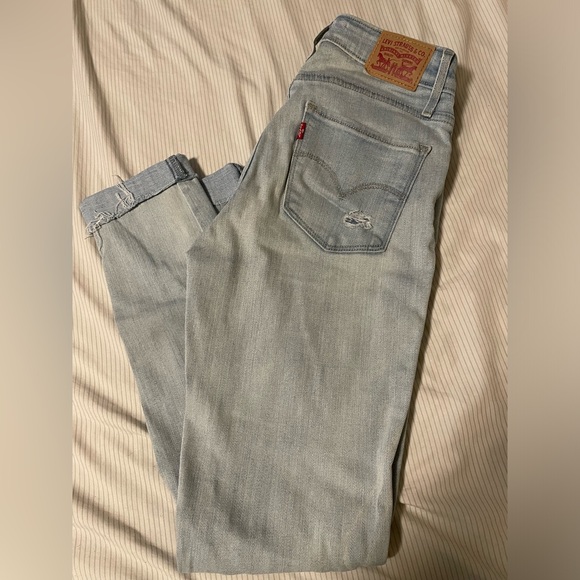 Levi's Denim - Levi’s high rise skinny jeans light wash distressed